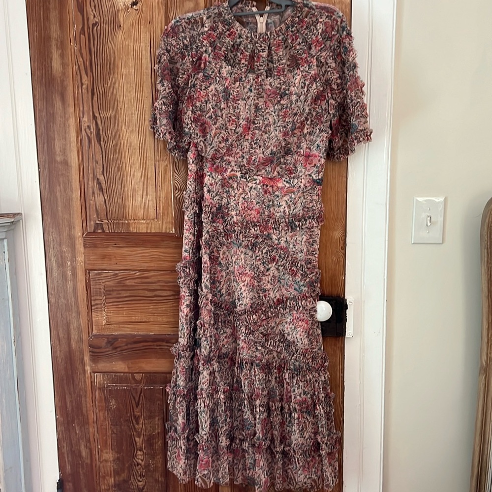 Mac Duggal size 8 floral flutter sleeve mesh midi dress